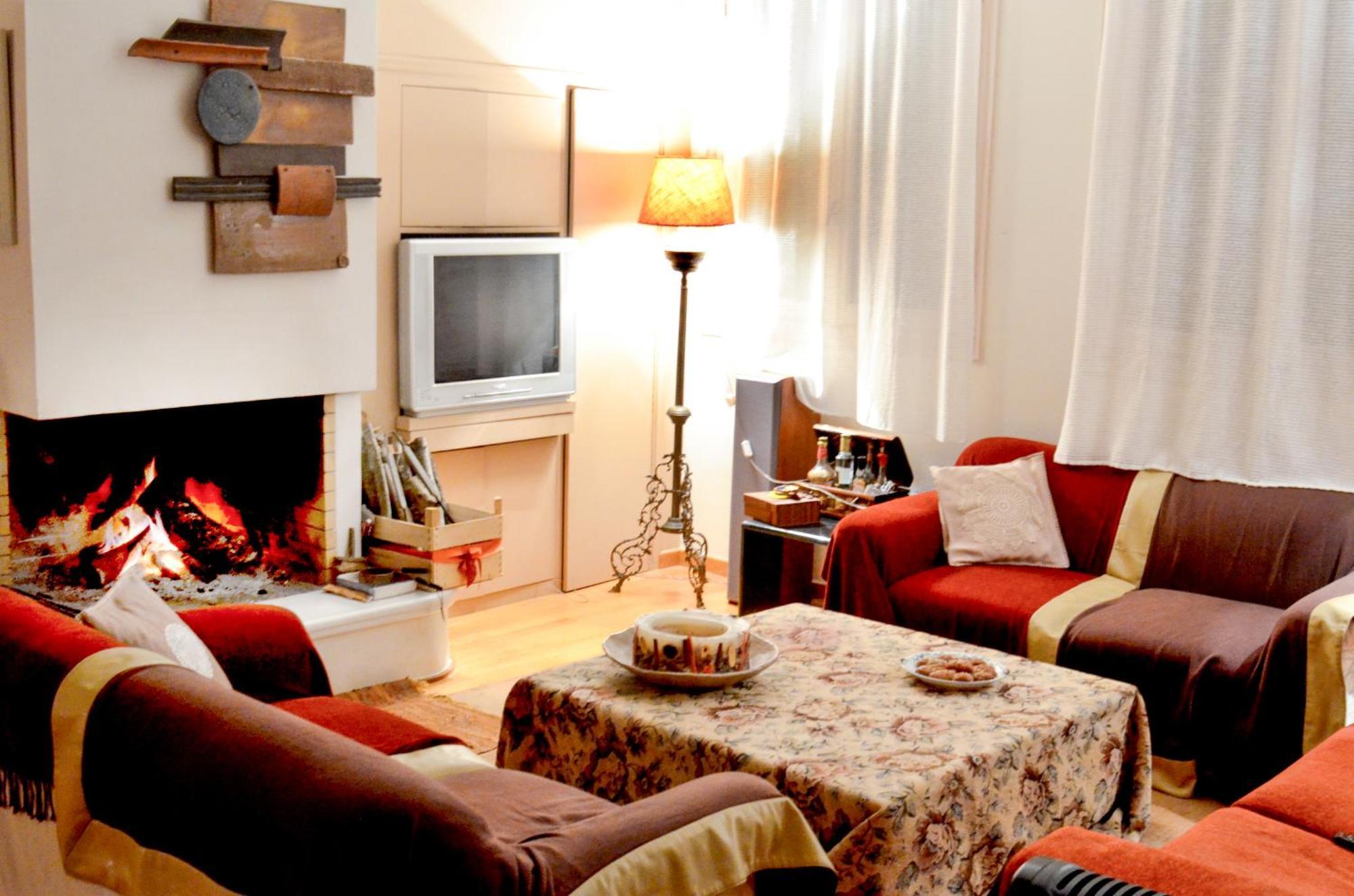 Elegant Stone Mansion In Historic Mystras 아파트 외부 사진